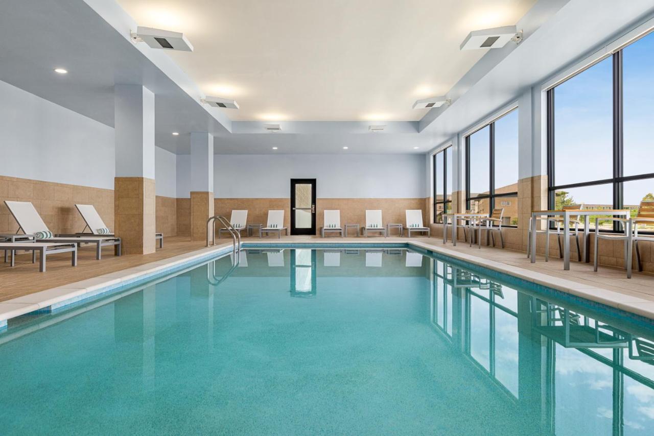 Embassy Suites By Hilton Round Rock Bagian luar foto
