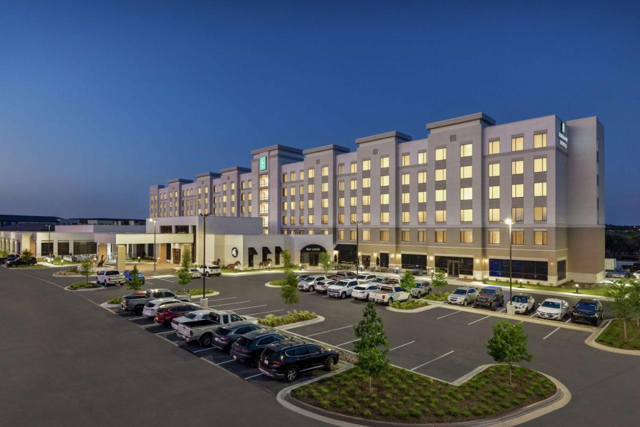 Embassy Suites By Hilton Round Rock Bagian luar foto