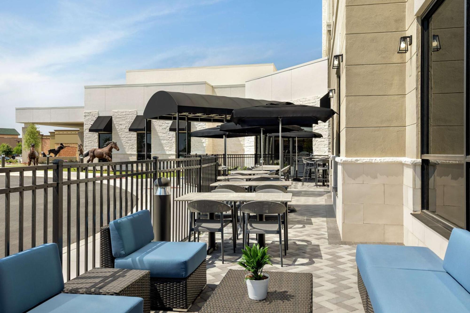 Embassy Suites By Hilton Round Rock Bagian luar foto