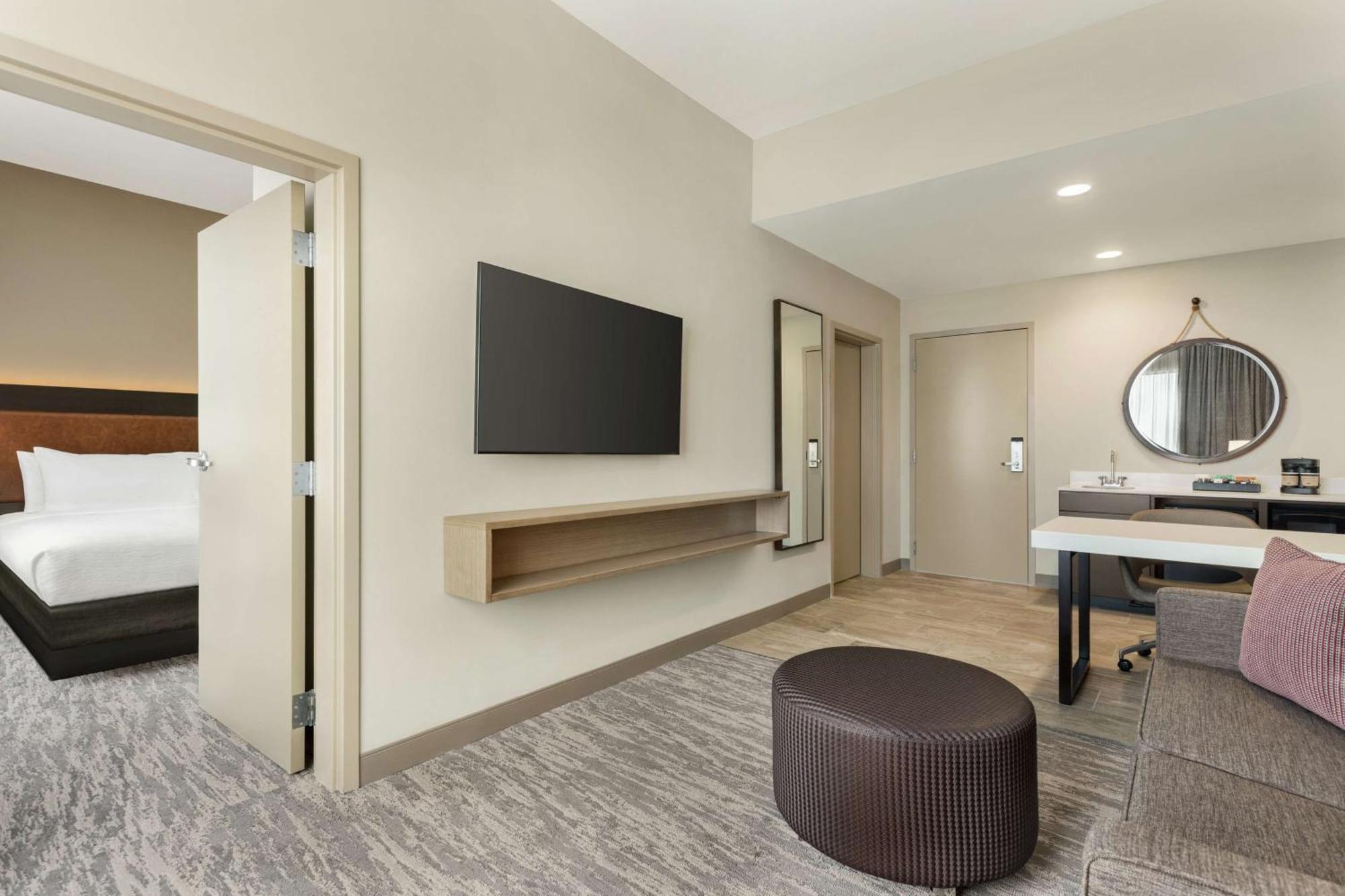 Embassy Suites By Hilton Round Rock Bagian luar foto