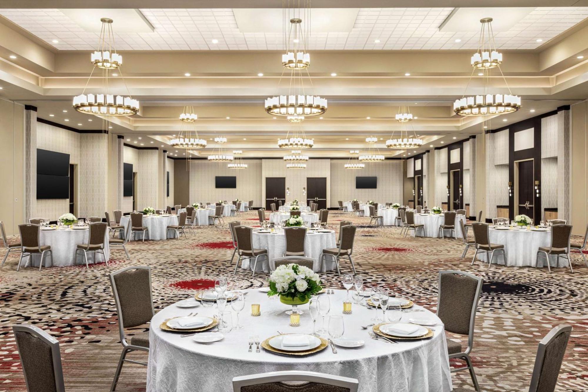 Embassy Suites By Hilton Round Rock Bagian luar foto