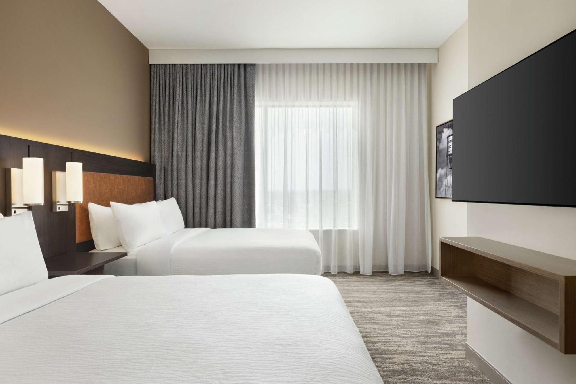 Embassy Suites By Hilton Round Rock Bagian luar foto