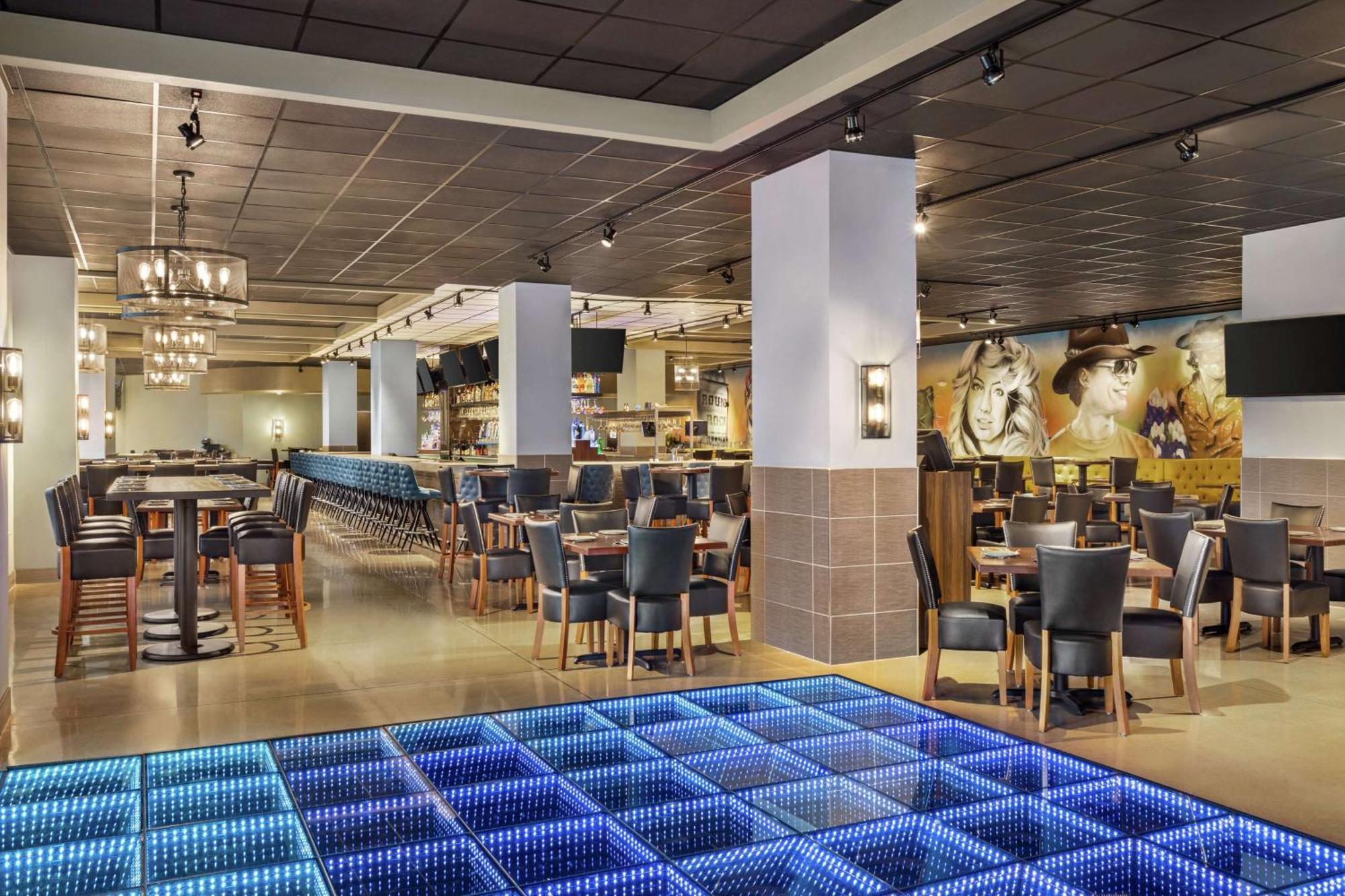 Embassy Suites By Hilton Round Rock Bagian luar foto