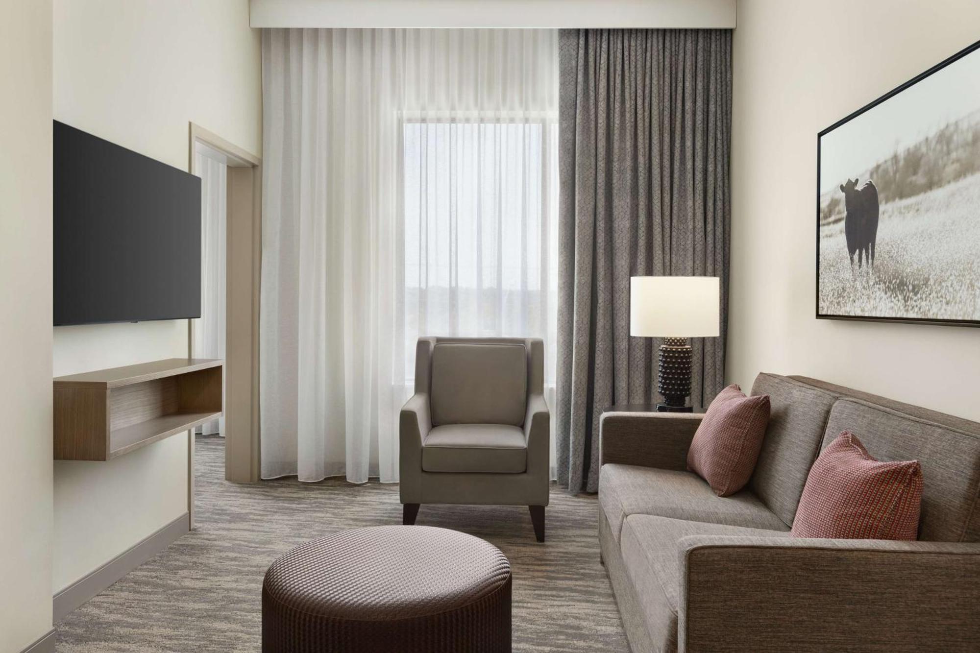 Embassy Suites By Hilton Round Rock Bagian luar foto
