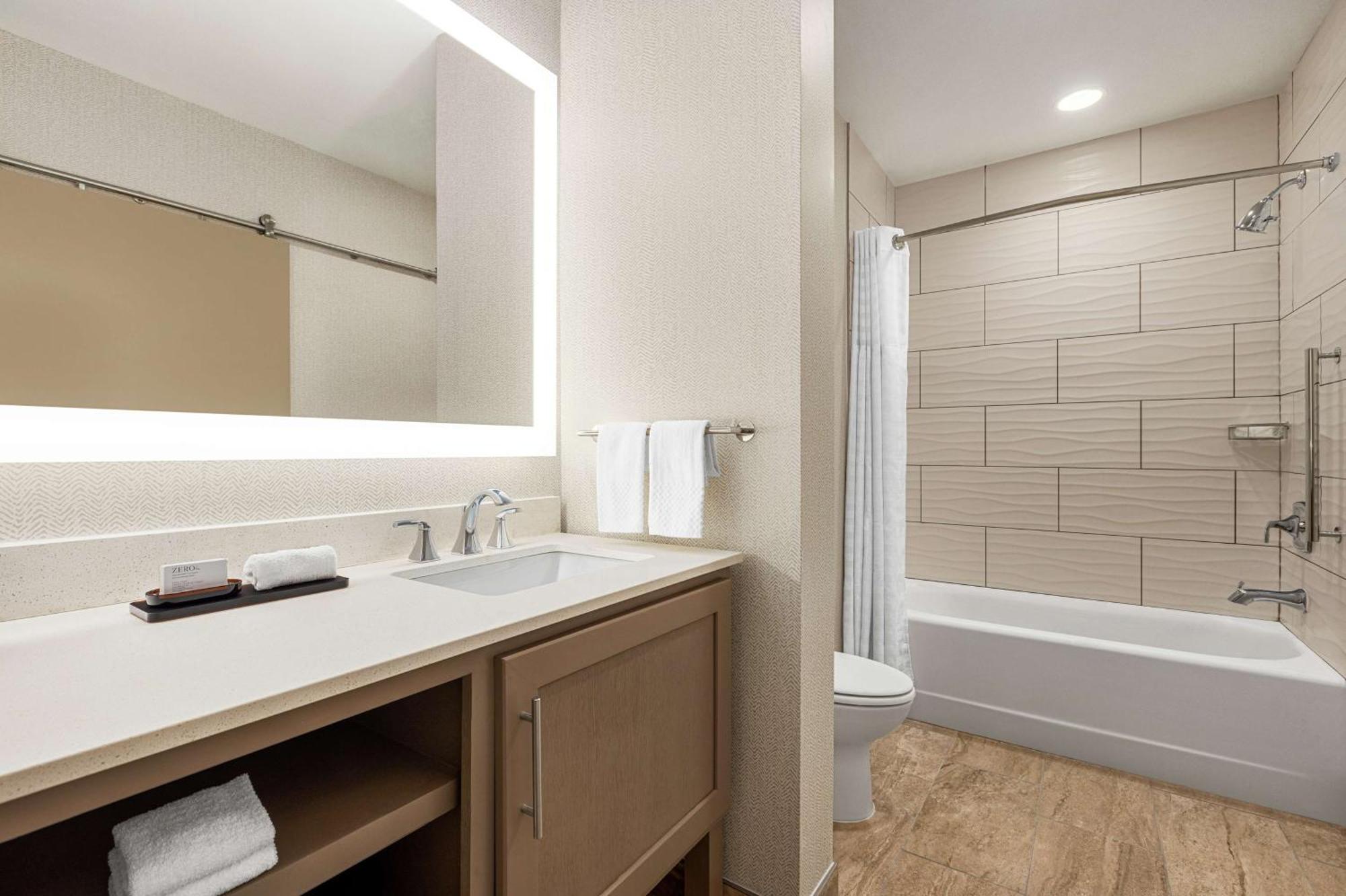 Embassy Suites By Hilton Round Rock Bagian luar foto